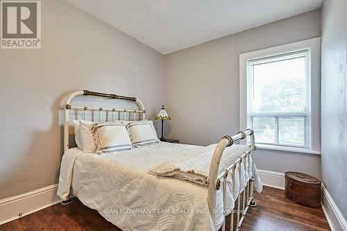 20 Queen Street, Kawartha Lakes, ON - Indoor Photo Showing Bedroom