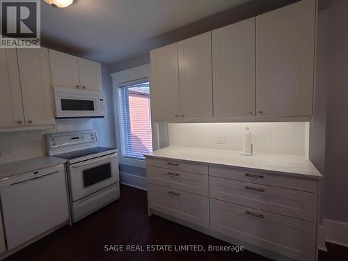 Upper - 117 Wellington Street S, Hamilton, ON - Indoor Photo Showing Kitchen