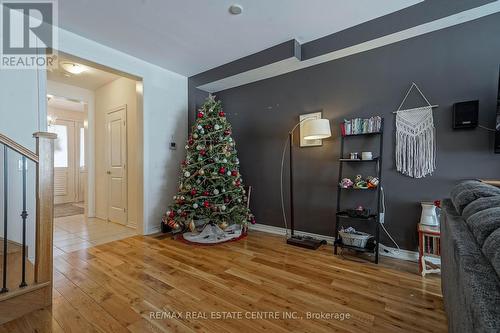 8 Talence Drive, Hamilton, ON - Indoor Photo Showing Other Room