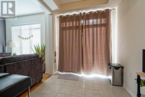 8 Talence Drive, Hamilton, ON - Indoor Photo Showing Other Room