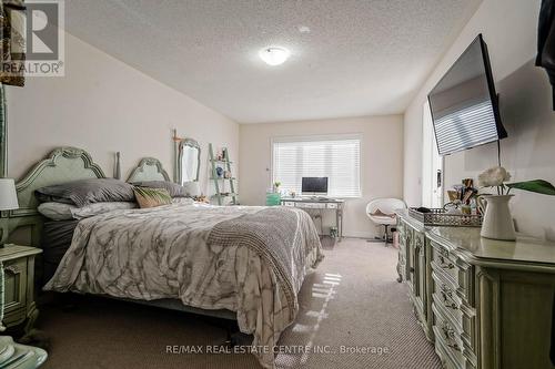 8 Talence Drive, Hamilton, ON - Indoor Photo Showing Bedroom