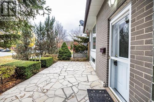 904 Sherbrooke Street, Peterborough (Monaghan), ON - Outdoor