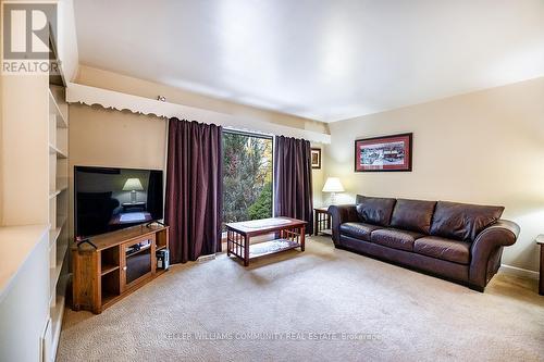 904 Sherbrooke Street, Peterborough (Monaghan), ON - Indoor Photo Showing Living Room