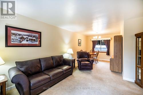 904 Sherbrooke Street, Peterborough (Monaghan), ON - Indoor Photo Showing Living Room