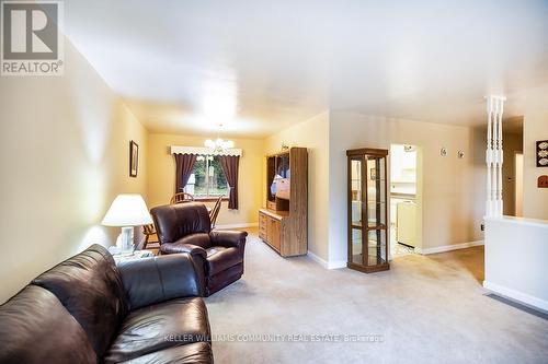 904 Sherbrooke Street, Peterborough (Monaghan), ON - Indoor Photo Showing Living Room