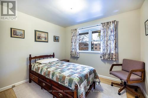 904 Sherbrooke Street, Peterborough (Monaghan), ON - Indoor Photo Showing Bedroom