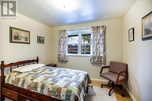 904 Sherbrooke Street, Peterborough (Monaghan), ON - Indoor Photo Showing Bedroom