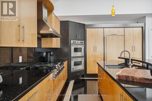 1616 Twelve Mile Lake Road, Minden Hills, ON - Indoor Photo Showing Kitchen With Upgraded Kitchen