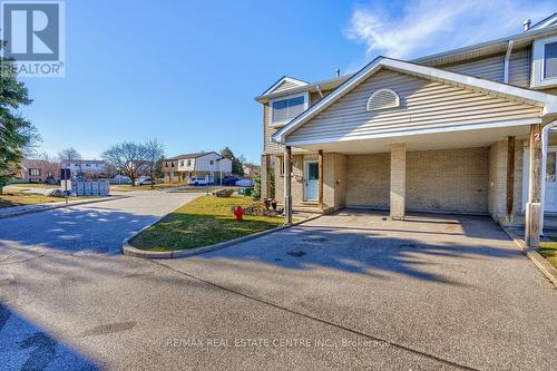 1 - 125 Sekura Crescent, Cambridge, ON - Outdoor