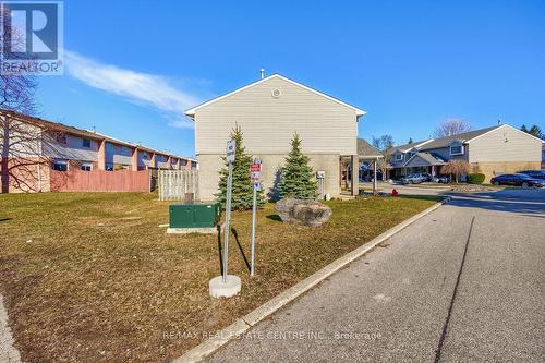 1 - 125 Sekura Crescent, Cambridge, ON - Outdoor