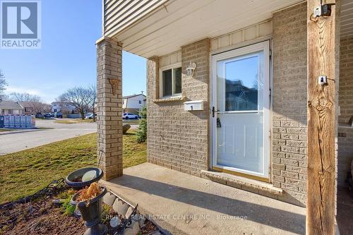 1 - 125 Sekura Crescent, Cambridge, ON - Outdoor