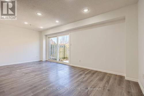 1 - 125 Sekura Crescent, Cambridge, ON - Indoor Photo Showing Other Room