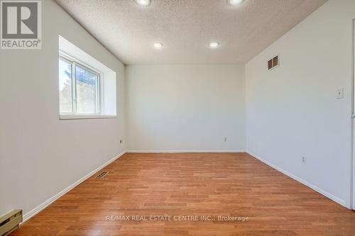 1 - 125 Sekura Crescent, Cambridge, ON - Indoor Photo Showing Other Room