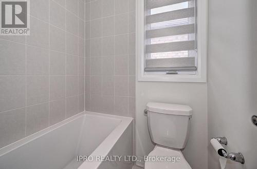 66 John Carpenter Road, North Dumfries, ON - Indoor Photo Showing Bathroom