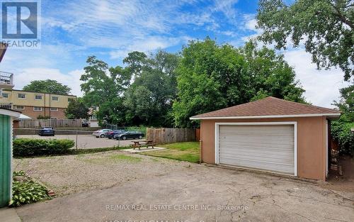 100 Fairway Road N, Kitchener, ON - Outdoor