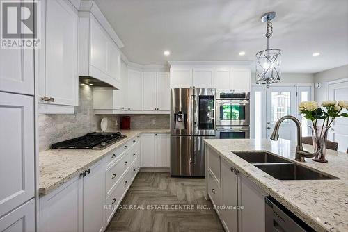 2 Cedar Grove Road, Mono, ON - Indoor Photo Showing Kitchen With Stainless Steel Kitchen With Double Sink With Upgraded Kitchen