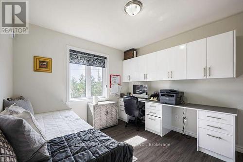 2 Cedar Grove Road, Mono, ON - Indoor Photo Showing Bedroom