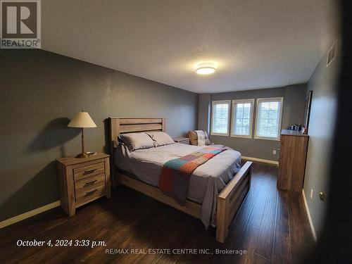 266 Activa Avenue, Kitchener, ON - Indoor Photo Showing Bedroom