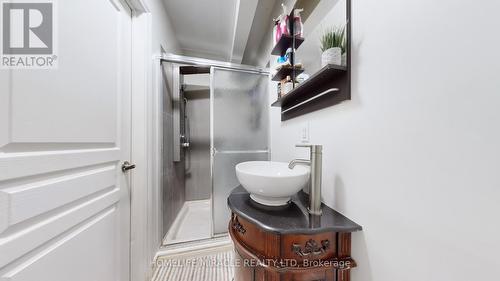 374 Book Road, Grimsby, ON - Indoor Photo Showing Bathroom