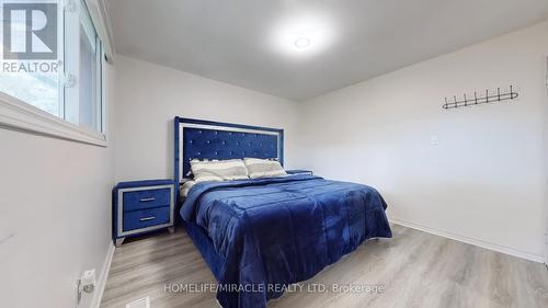 374 Book Road, Grimsby, ON - Indoor Photo Showing Bedroom