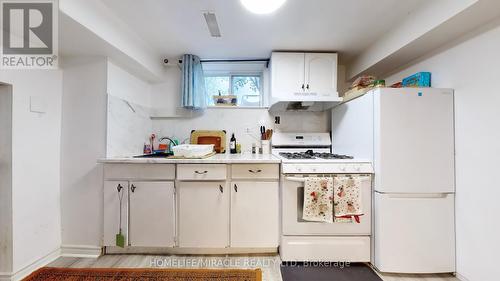 374 Book Road, Grimsby, ON - Indoor Photo Showing Kitchen