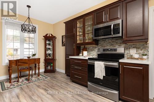 148 Pineridge Gate, Gravenhurst, ON - Indoor Photo Showing Kitchen