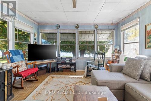 430 Lake Road, Trent Hills, ON - Indoor Photo Showing Living Room