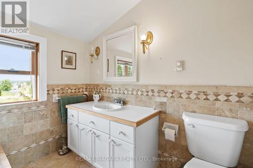 11825 Lakeshore Road, Wainfleet, ON - Indoor Photo Showing Bathroom