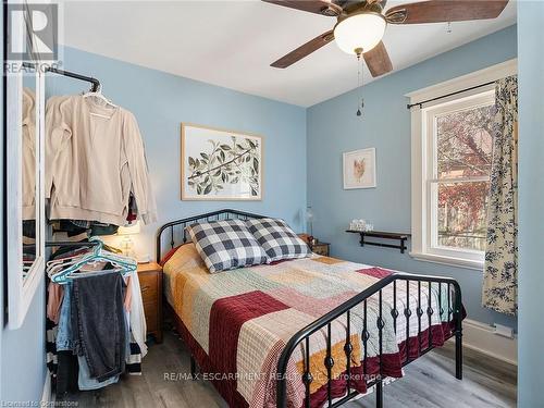 84 Garden Avenue, Brantford, ON - Indoor Photo Showing Bedroom