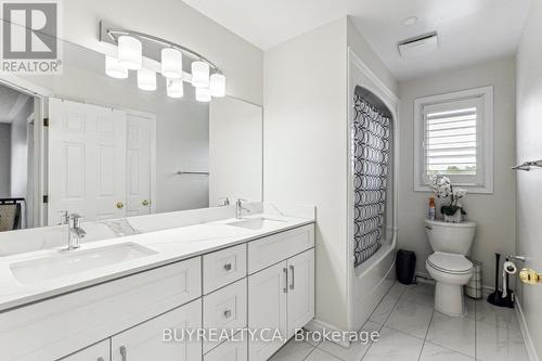 170 Southbrook Drive W, Hamilton, ON - Indoor Photo Showing Bathroom