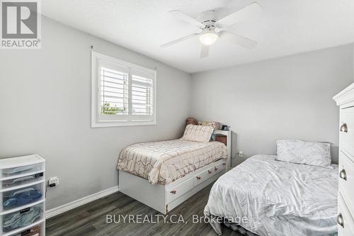 170 Southbrook Drive W, Hamilton, ON - Indoor Photo Showing Bedroom