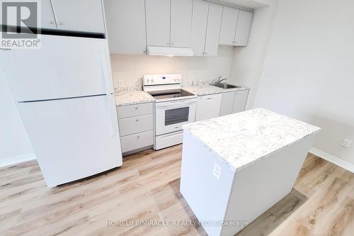 Up12 - 50 Herrick Avenue, St. Catharines, ON - Indoor Photo Showing Kitchen