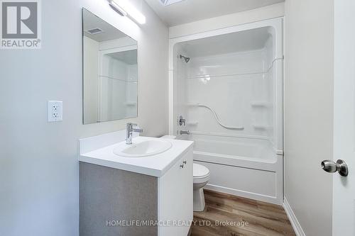 Up12 - 50 Herrick Avenue, St. Catharines, ON - Indoor Photo Showing Bathroom