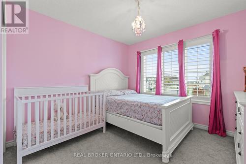 14 Carroll Lane, Brantford, ON - Indoor Photo Showing Bedroom