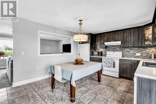 9382 Silver Street, West Lincoln, ON - Indoor Photo Showing Kitchen