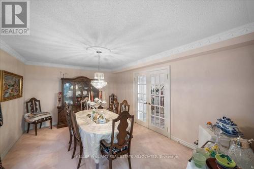 5187 Forest Hill Drive, Mississauga, ON - Indoor Photo Showing Dining Room