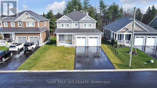 58 Stother Crescent, Bracebridge, ON - Outdoor With Facade