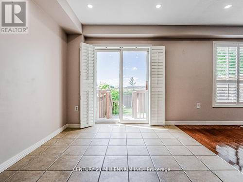 10 Fairhaven Drive, Hamilton, ON - Indoor Photo Showing Other Room