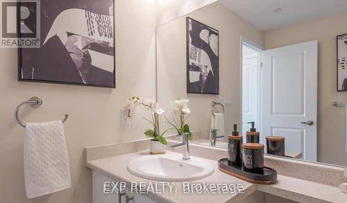 305 - 340 Florence Drive, Peterborough, ON - Indoor Photo Showing Bathroom