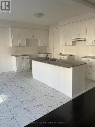 101 Henshaw Drive, Erin, ON - Indoor Photo Showing Kitchen