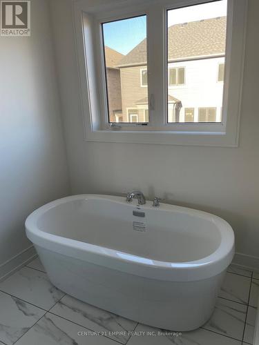 101 Henshaw Drive, Erin, ON - Indoor Photo Showing Bathroom