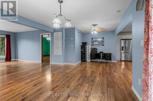 682427 260 Side Road, Melancthon, ON - Indoor Photo Showing Living Room