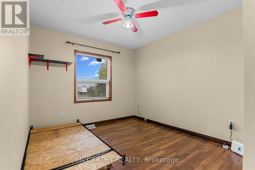 682427 260 Side Road, Melancthon, ON - Indoor Photo Showing Other Room