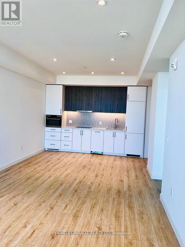 1107 - 741 King Street W, Kitchener, ON - Indoor Photo Showing Kitchen