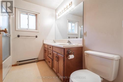 2295 6Th Avenue W, Owen Sound, ON - Indoor Photo Showing Bathroom