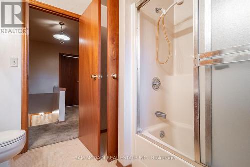 2295 6Th Avenue W, Owen Sound, ON - Indoor Photo Showing Bathroom