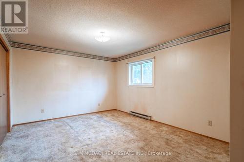 2295 6Th Avenue W, Owen Sound, ON - Indoor Photo Showing Other Room