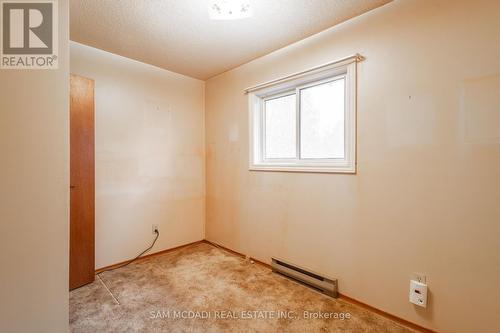 2295 6Th Avenue W, Owen Sound, ON - Indoor Photo Showing Other Room