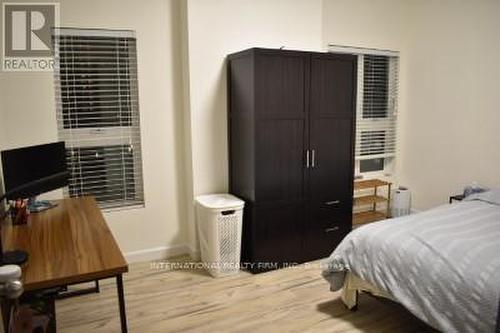 35 - 258 Sunview Street W, Waterloo, ON - Indoor Photo Showing Bedroom