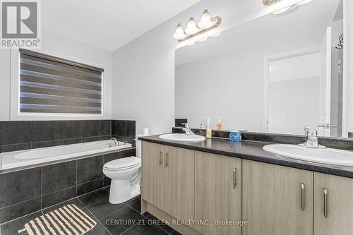 113 Cole Terrace, Woodstock, ON - Indoor Photo Showing Bathroom